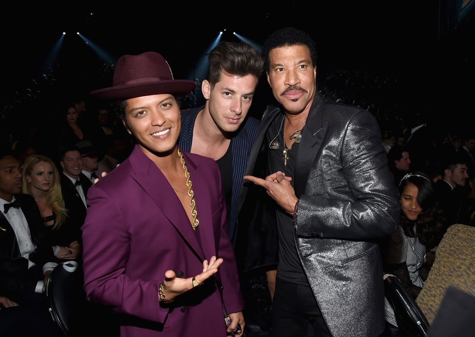 How tall is Bruno Mars